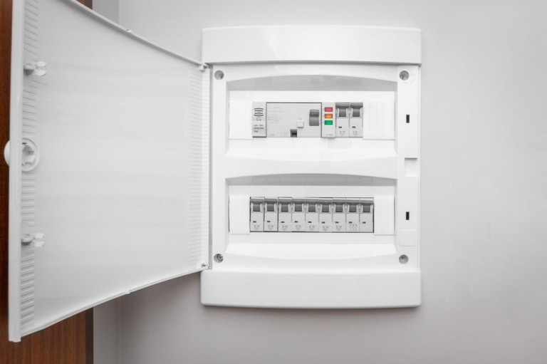 Rénovation électrique à Missillac : normes et conseils